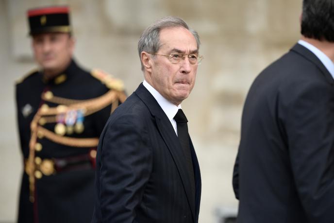 Claude Guéant devant l’église Saint-Sulpice, à l’occasion des funérailles de Jacques Chirac, à Paris, le 26 septembre 2019.
