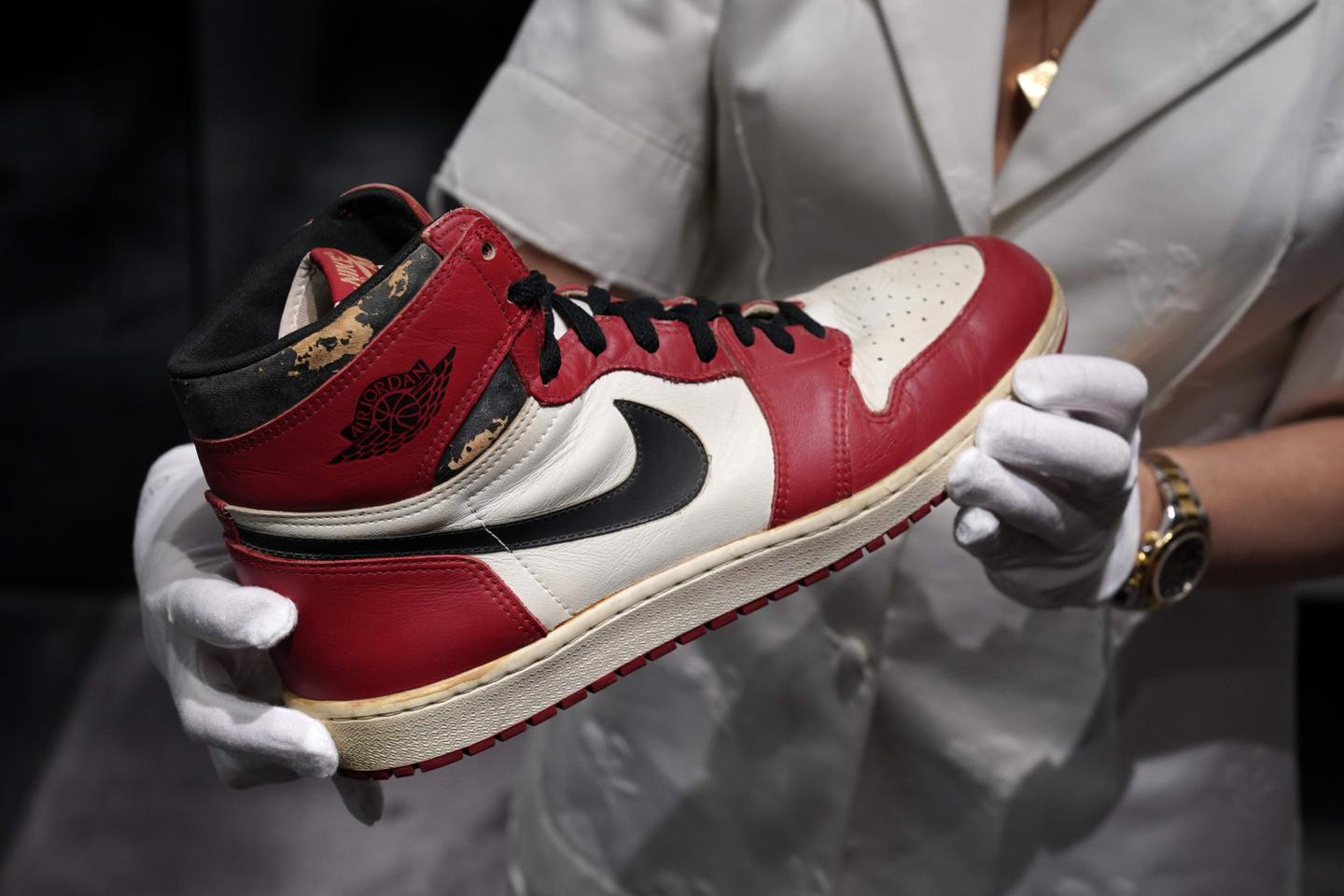 Une paire d'Air Jordan 1 vendue 615 000 dollars, un record