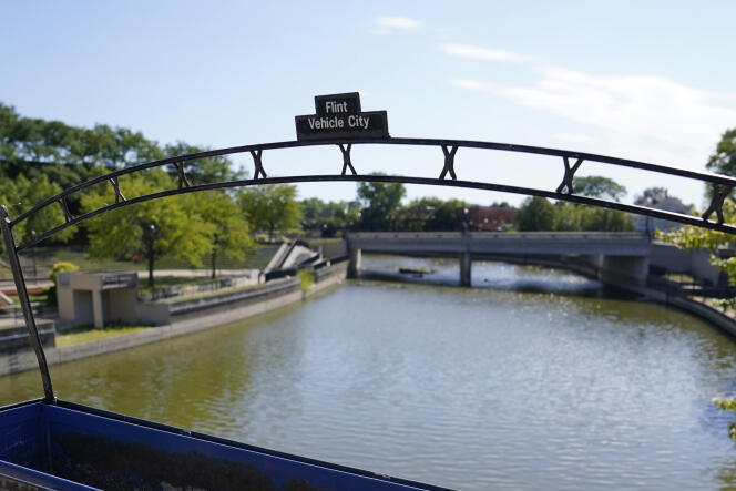 Vue de la rivière Flint, à l’origine de la contamination de l’eau potable de la ville du Michigan.
