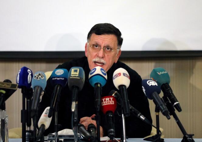 Faïez Sarraj, reconnu internationalement comme le premier ministre libyen, lors d’une conférence de presse à Tripoli, le 15 février 2020.