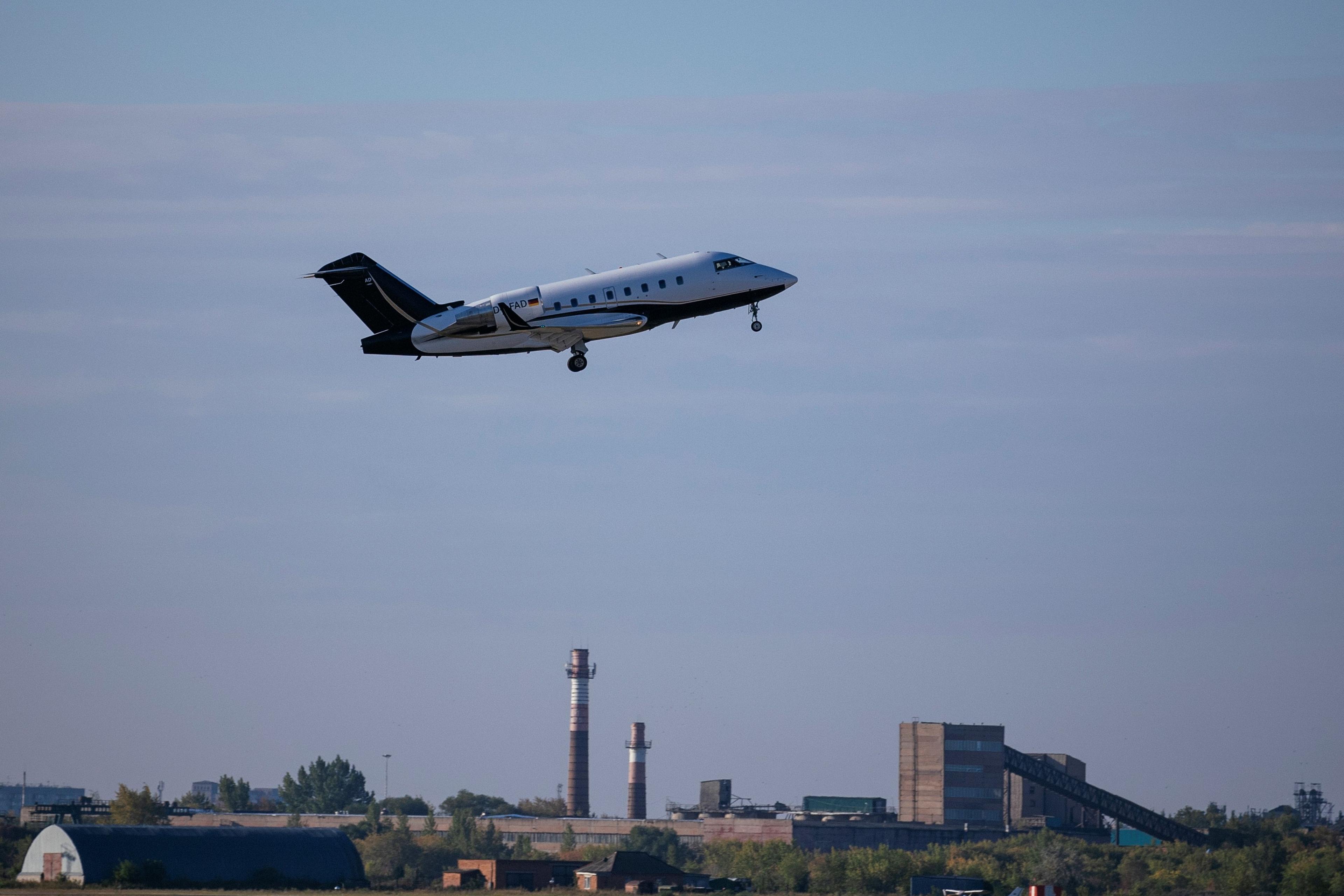 Combien D'avion Décolle Par Jour Dans Le Monde L’opposant #russe Alexeï #Navalny, toujours dans le coma, a décollé