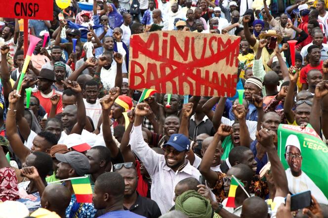 Lors d’une manifestation de soutien à la junte malienne, à Bamako, le 21 août 2020.
