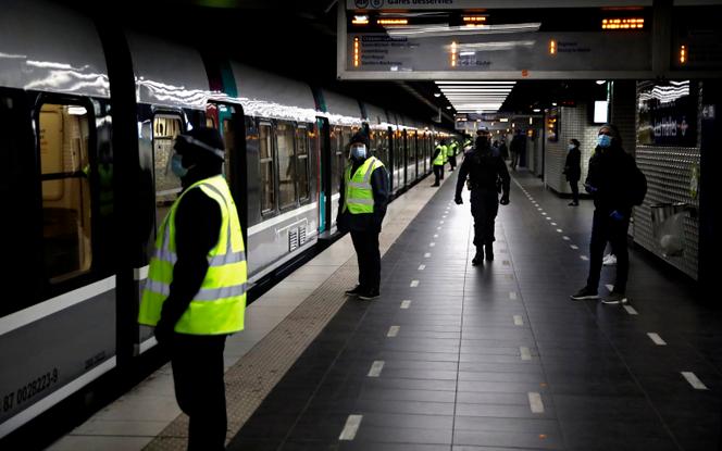 A la gare du Nord, à Paris, le 15 mai.