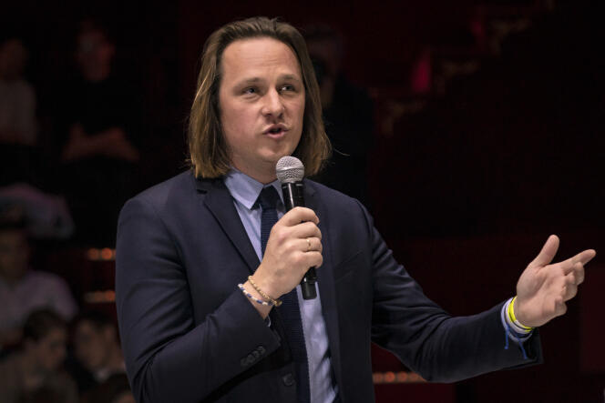 Geoffroy Lejeune, directeur de la rédaction de « Valeurs actuelles », lors d’un débat sur l’Europe à Paris, en avril 2019.