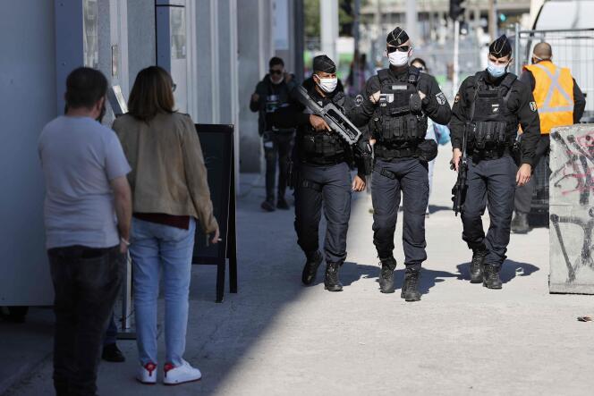 Une patrouille de police, le 2 septembre à Paris.