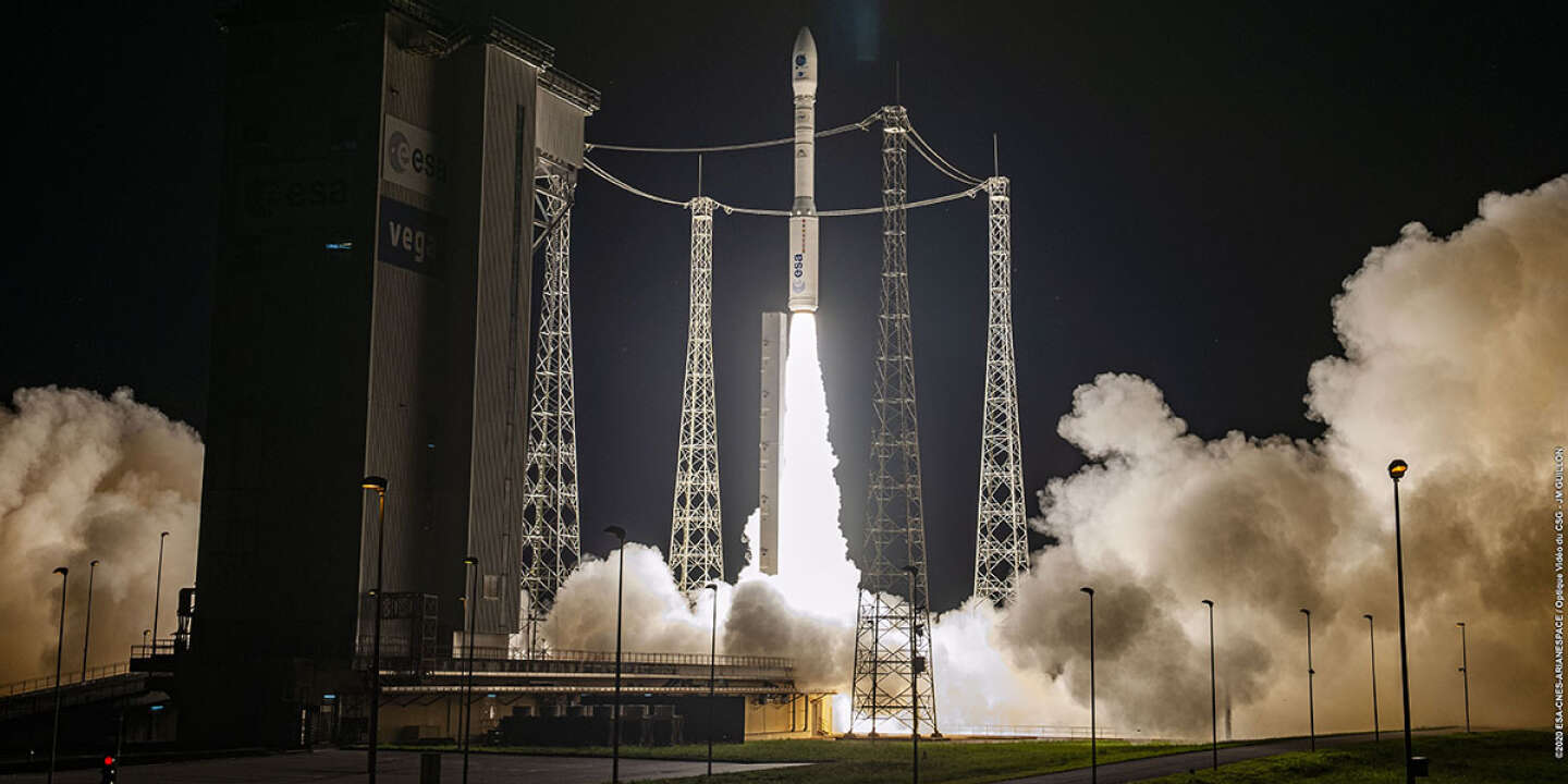 Photo of La fusée Vega place une cinquantaine de satellites en orbite
