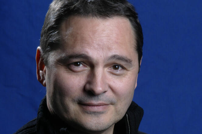 Le directeur du Festival du cinéma américain de Deauville, Bruno Barde, en mars 2004, à Deauville.