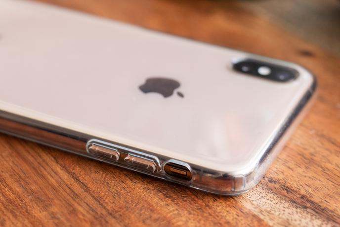 Si vous voulez qu’on voie votre iPhone, la Spigen est la meilleure alliance de transparence et de protection.