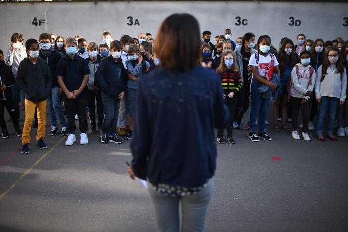 Au collège Françoise-Giroud à Vincennes (Val-de-Marne), le jour de la rentrée, le 1er septembre.