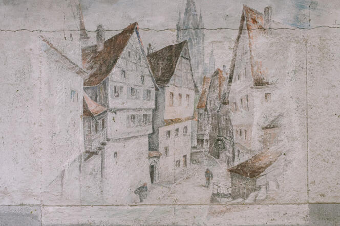 Une quinzaine de fresques ont été retrouvées dans le bunker « Martha ». Elles représentant notamment des paysages de bord du Rhin ou du Tyrol autrichien.