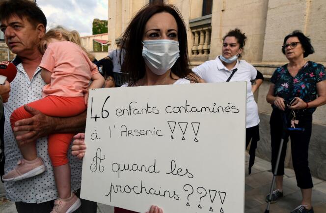 Manifestation de parents à Conques-sur-Orbiel, le 2 septembre 2019.