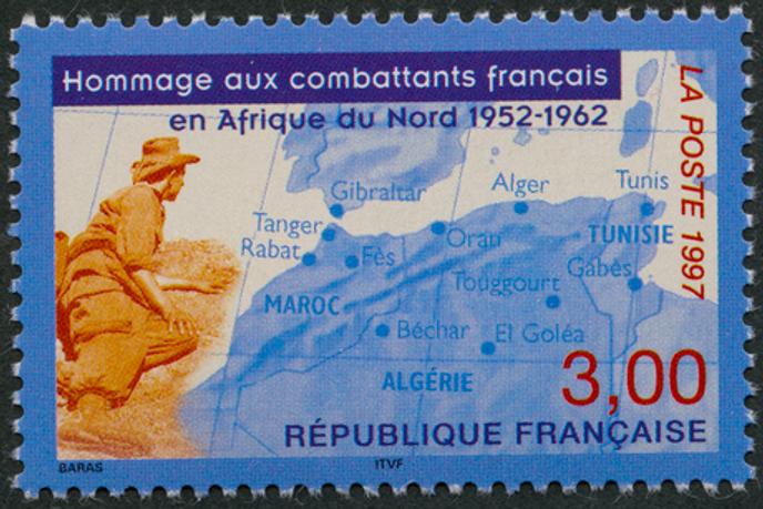 Aurelie Baras Un Timbre Poste Est Un Objet D Art Ouvert A Tous Les Champs Des Possibles