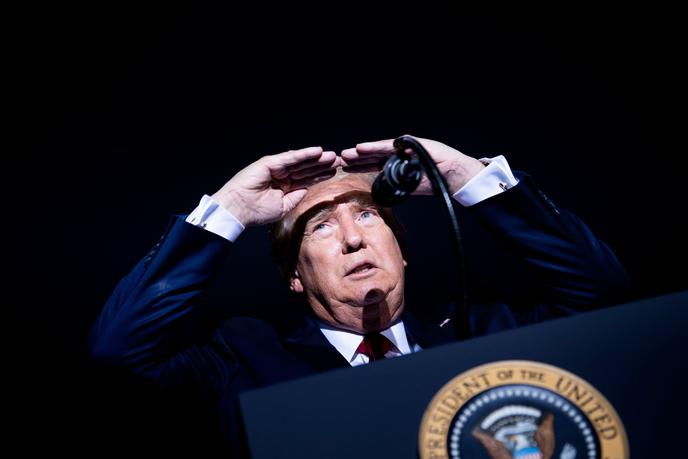 Donald Trump lors d’un rassemblement à l’aéroport de Minden-Tahoe (Nevada), samedi 12 septembre.