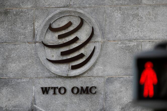 Devant le siège de l’OMC à Genève, en 2018.