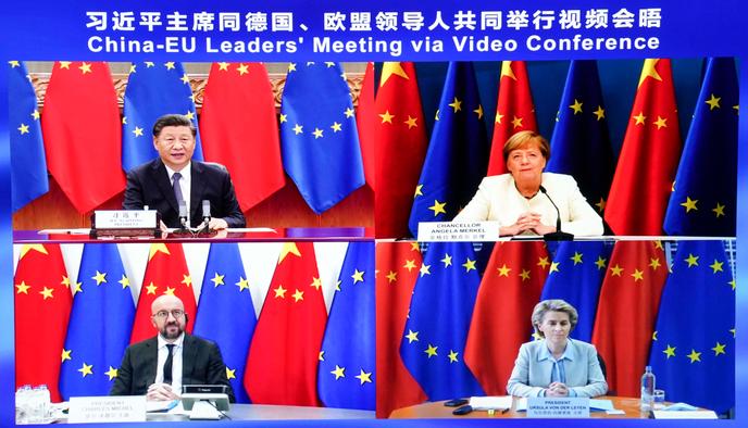 Rencontre à distance entre le président chinois Xi Jinping, la chancelière allemande Angela Merkel, le président du Conseil Charles Michel et la présidente de la Commission européenne Ursula von der Leyen, lundi 14 septembre.