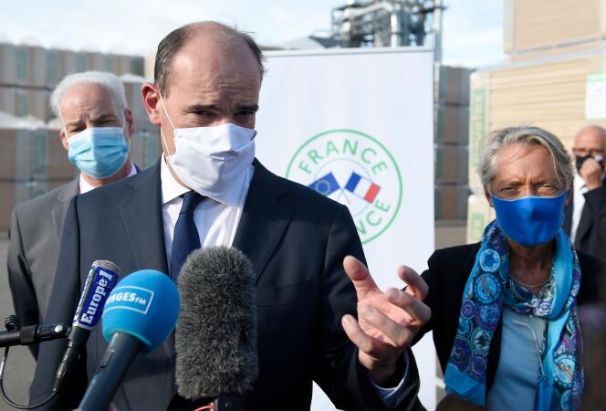Le premier ministre Jean Castex lors de la visite de l’usine Pavatex à Golbey (Vosges), le 3 septembre 2020.
