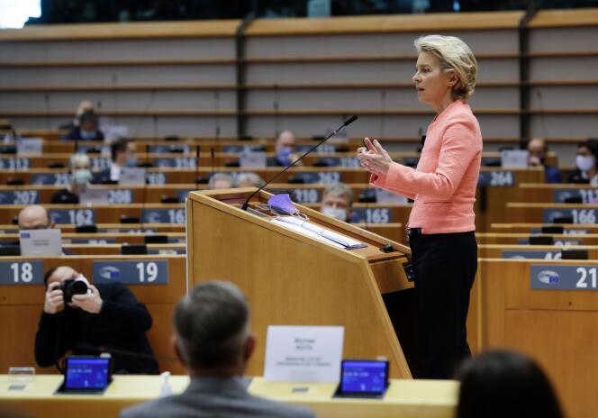 La présidente de la Commission européenne, Ursula von der Leyen, le 16 septembre à Bruxelles, pour son premier discours sur l’état de l’Union.