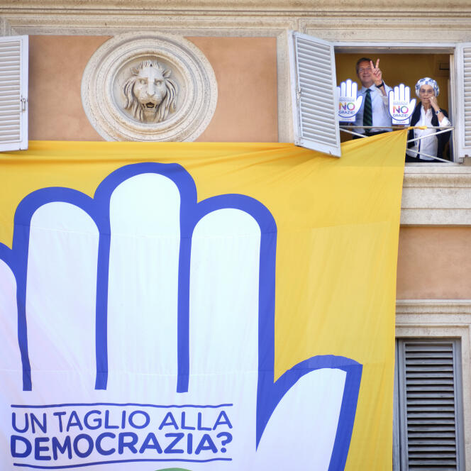 L’ancienne commissaire européenne Emma Bonino et Benedetto della Vedova, dirigeant de + Europa, invitent les électeurs, le 17 septembre, à voter « non » lors du référendum sur la loi réduisant le nombre de parlementaires, organisé les 20 et 21 septembre.