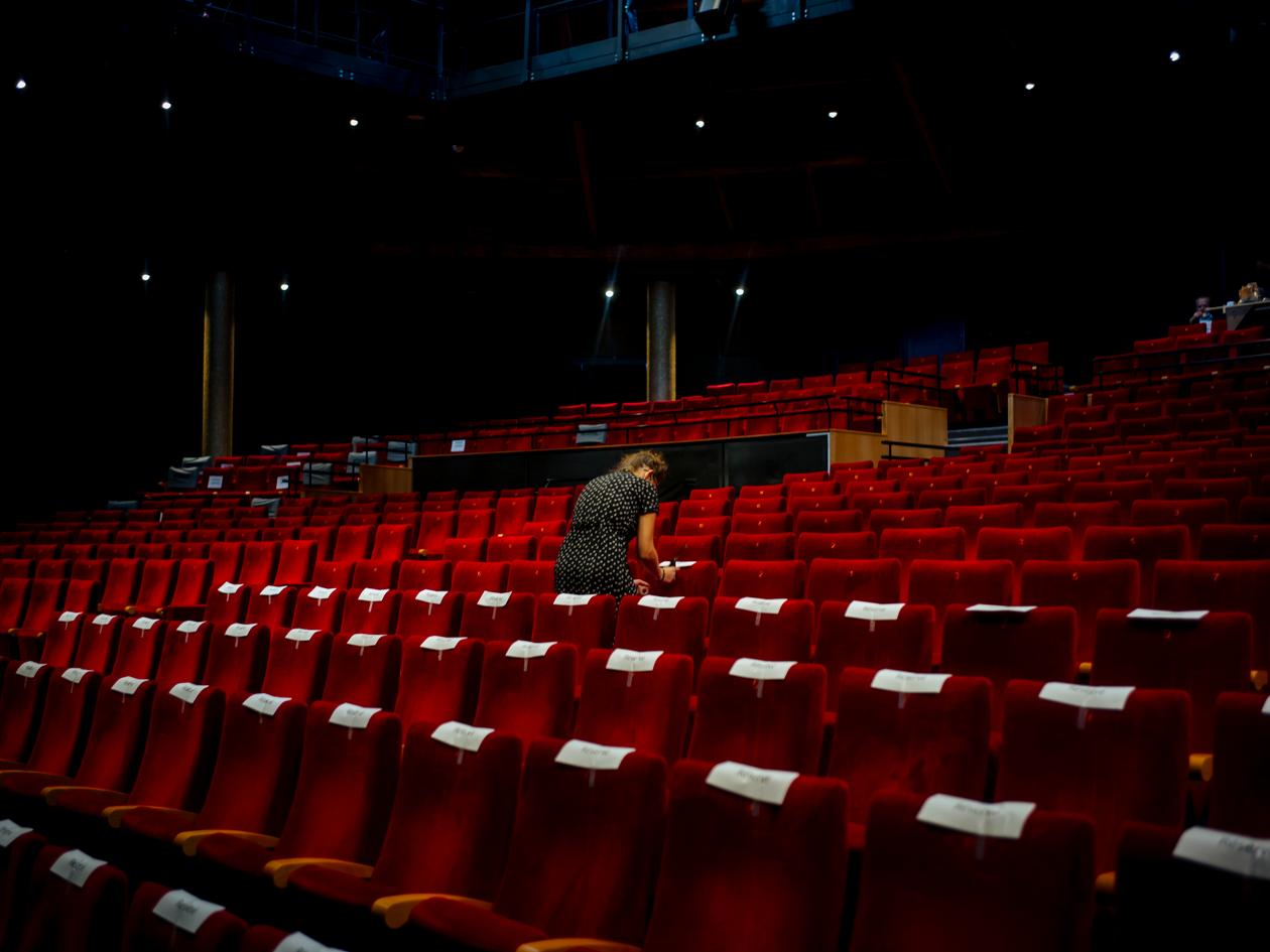 Mon Diner Avec Winston Theatre De L'atelier Au théâtre, une rentrée masquée mais bien vivante