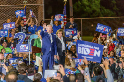 BALDWIN HILLS, LOS ANGELES, CALIFORNIA, USA - MARCH 03: Former Vice President Joe Biden, 2020 Democratic presidential candidate, speaks while his wife Jill Biden, left, and sister Valerie Biden, right, stand at Joe Biden's Super Tuesday Los Angeles Rally held at the Baldwin Hills Recreation Center on March 3, 2020 in Baldwin Hills, Los Angeles, California, United States. (Photo by Rudy Torres/Image Press Agency/Sipa USA)/29367287//2003051000