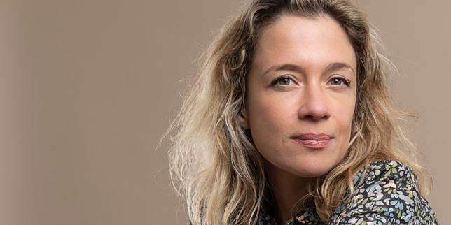 « La Femme-écrevisse », d’Oriane Jeancourt Galignani : la malédiction de Rembrandt