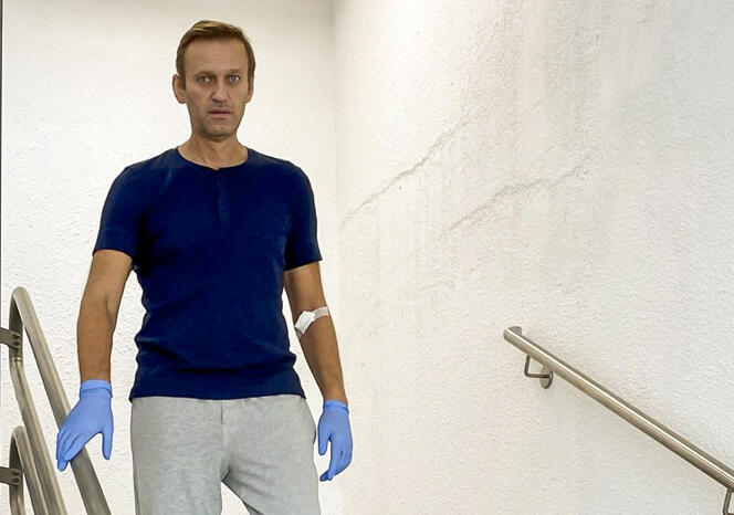 Alexeï Navalny à l’hôpital de la Charité à Berlin, le 19 septembre. Cette image a été diffusée par l’opposant sur son compte Instagram.
