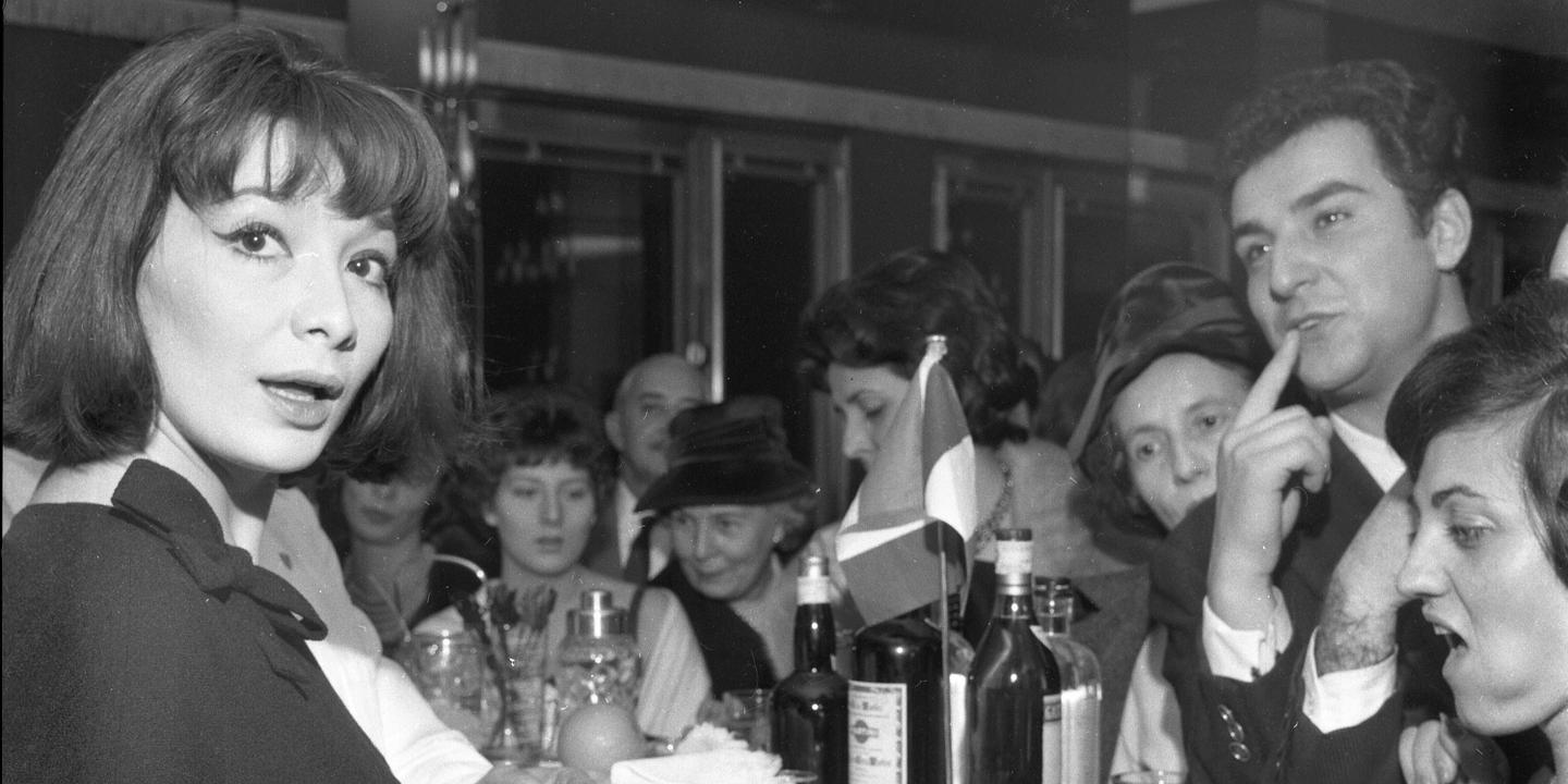 Pour La Presse Etrangere Juliette Greco Etait Une Image De Paris De La France