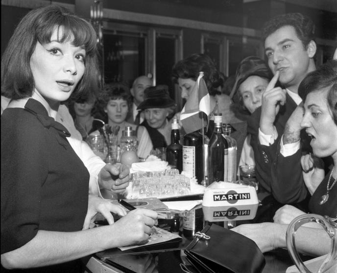Pour La Presse Etrangere Juliette Greco Etait Une Image De Paris De La France