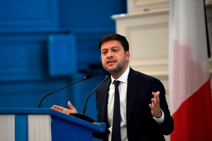 Le premier adjoint de Marseille, Benoît Payan, a qualifié jeudi d’« affront » l’annonce « sans concertation » par le gouvernement de « restrictions incroyables » pour lutter contre le Covid-19.