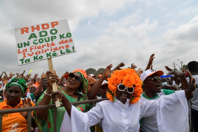 Des supporteurs du président ivoirien Alassane Dramane Ouattara (« ADO »), à Abidjan, le 19 septembre 2020.