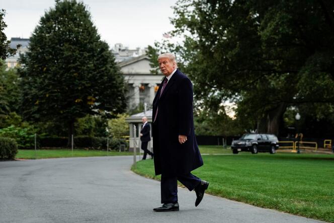 Retour de Donald Trump à la Maison Blanche après un événement de campagne à Bedminster, dans le New Jersey, le 1er octobre.