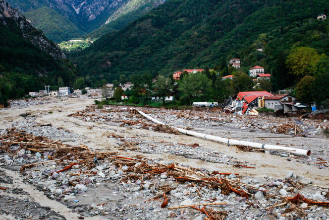 L’usine électrique EDF a été submergée par la crue, à Roquebillière, le 3 octobre.