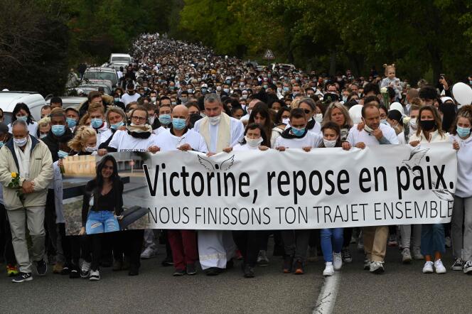 Marche blanche pour Victorine Dartois, à Villefontaine (Isère), le 4 octobre.