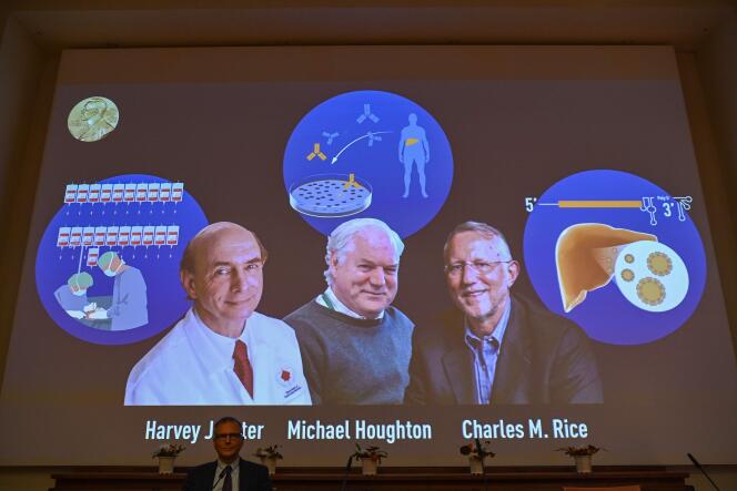 Le comité Nobel présente les lauréats du Nobel de médecine : Harvey Alter, Michael Houghton et Charles Rice, le 5 octobre à Stockholm.
