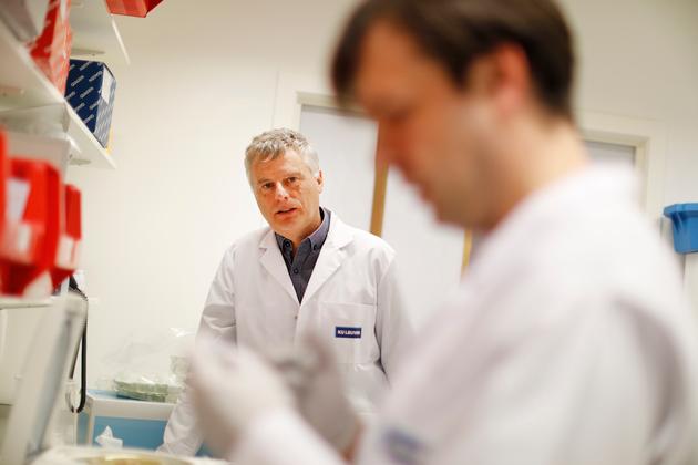 Johan Neyts, professeur de virologie à l’université de Louvain, en Belgique, en mai.