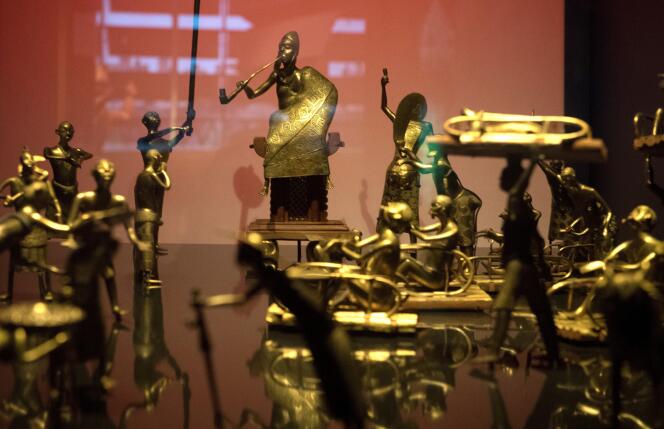 Bronzes royaux issus de la collection du « Trésor de Béhanzin » conservée au Musée du quai Branly à Paris. Ces joyaux du patrimoine béninois ont été emportés par l’armée coloniale française au XIXe siècle lors du sac des palais d’Abomey.
