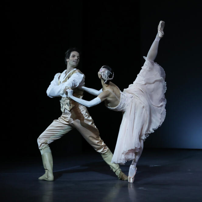 Florian Magnenet et Alice Renavand dans « Cendrillon », de Rudolf Noureev.