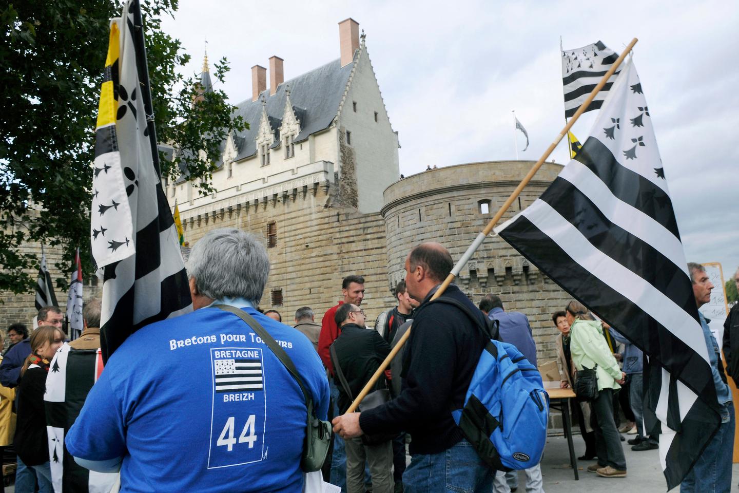 La maire de nantes confirme que le drapeau breton flottera dans la cour de l’hôtel de ville la « première quinzaine de décembre »