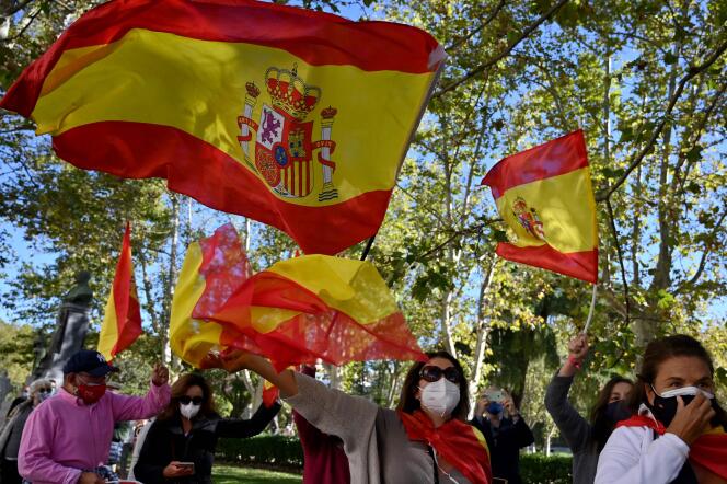 Manifestation contre la gestion par le gouvernement espagnol de l’épidémie de coronavirus, à Madrid, le 12 octobre 2020.