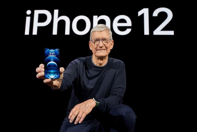 Le PDG d’Apple, Tim Cook, lors de la présentation de l’iPhone 12 le 13 octobre 2020, en Californie (Etats-Unis).