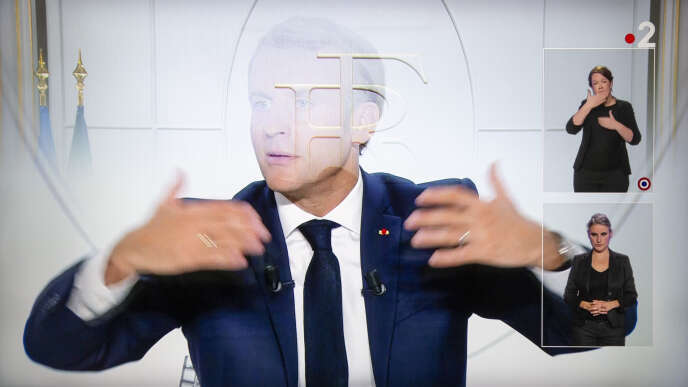 Le président Emmanuel Macron lors d'un entretien sur la situation sanitaire, diffusé sur TF1 et France 2, le 14 octobre.
