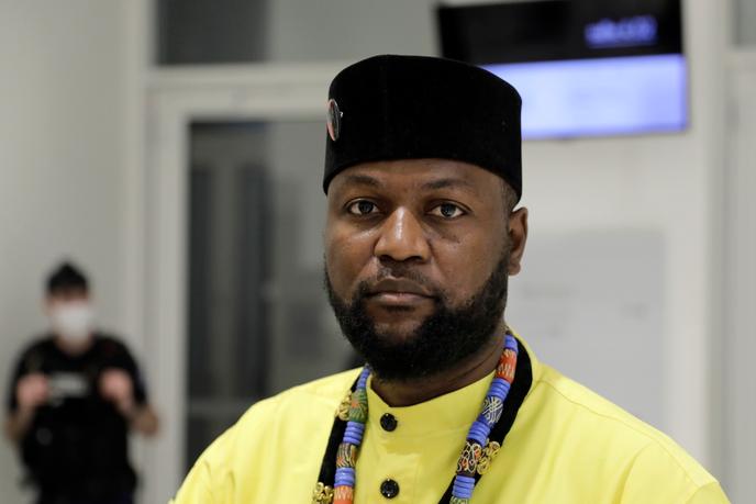 Emery Mwazulu Diyabanza attend le verdict au Palais de justice, à Paris, le 14 octobre 2020.