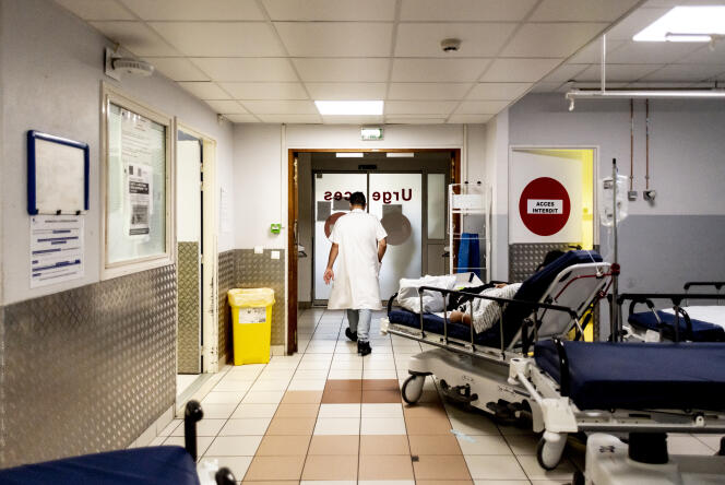 Aux urgences du centre hospitalier intercommunal André-Grégoire, à Montreuil (Seine-Saint-Denis), le 13 octobre.