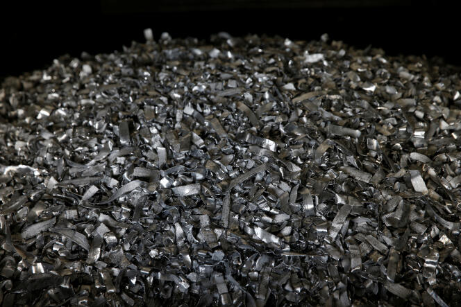 Des copeaux d’aluminium stockés à Sierre, dans le canton suisse du Valais, en septembre 2018.