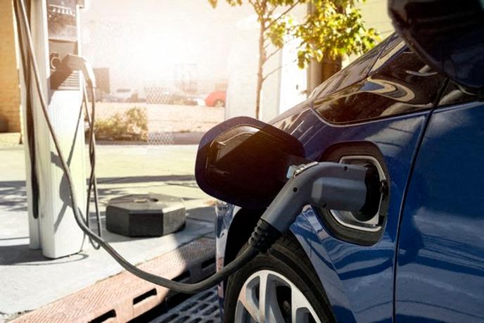 Les véhicules électriques d’occasion, plus écologiques, peuvent trouver une place privilégiée dans les flottes d’entreprise.