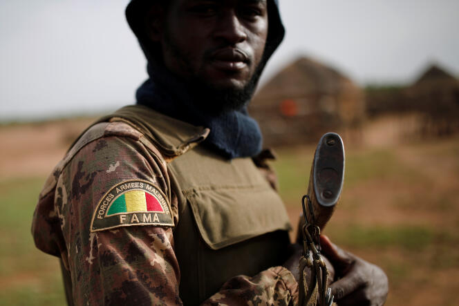 Avec la force française « Barkhane », l’armée malienne est en première ligne de la lutte antidjihadiste, comme ici à Ndaki, en juillet 2019.