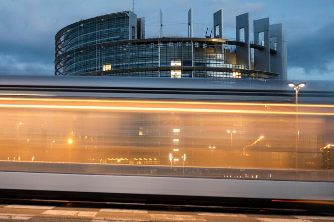 Devant le Parlement européen de Strasbourg, le 6 octobre.