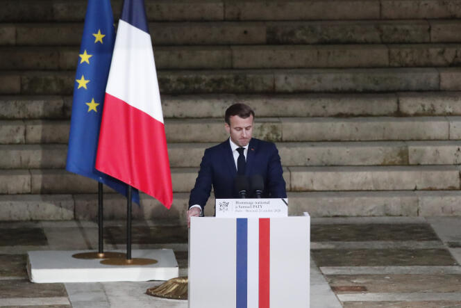 Emmanuel Macron, lors de l’hommage à Samuel Paty dans la cour de la Sorbonne, mercredi 21 octobre.