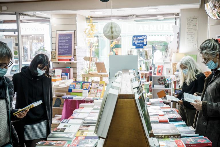 Franck Tomps pour Le Monde Brin de Lecture, Librairie à Thouars (Vendée) le 17 ocobre 2020.