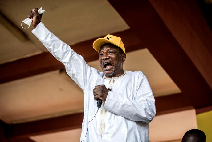 Le président guinéen sortant, Alpha Condé, en campagne électorale, le 16 octobre à Conakry.
